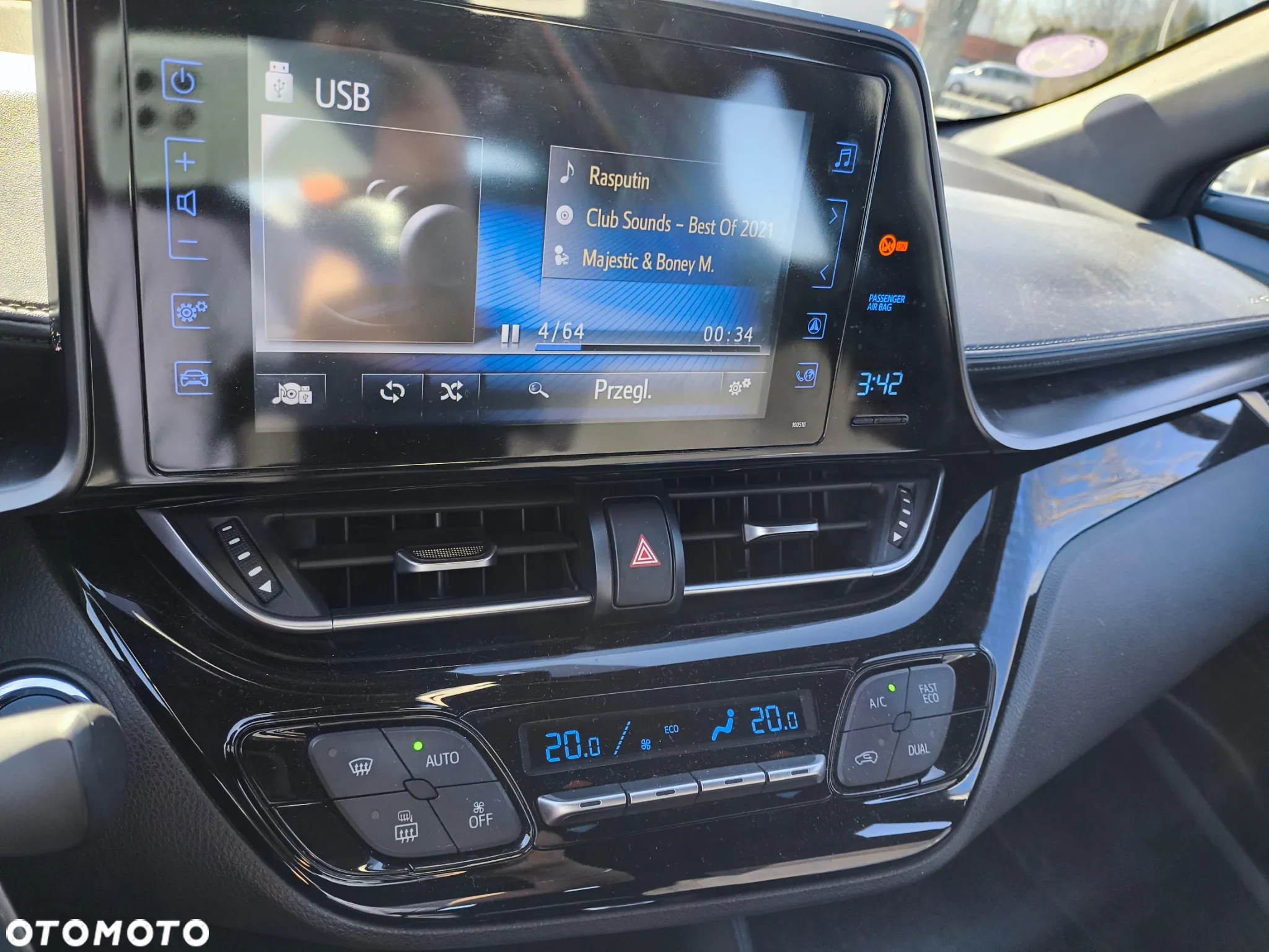 Toyota C-HR - 13