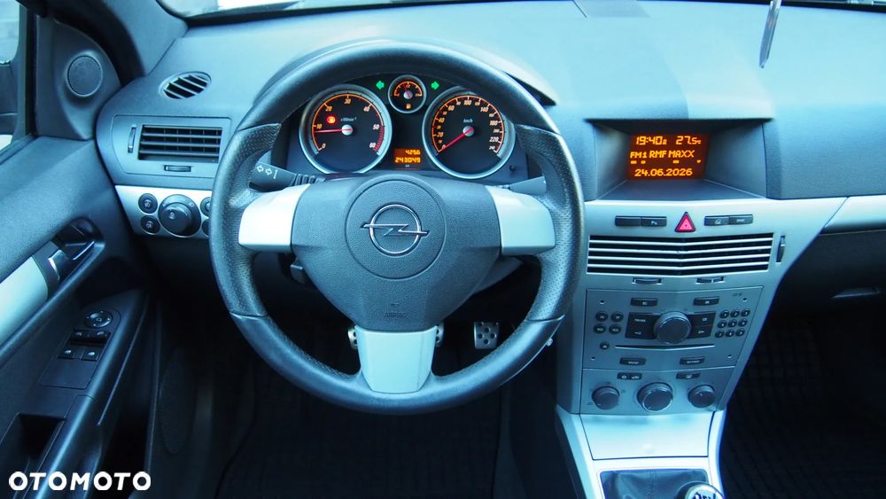 Opel Astra 1.9 CDTI Sport - 28