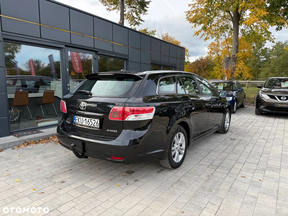 Toyota Avensis 1.8 VVT-i Combi Executive - 15