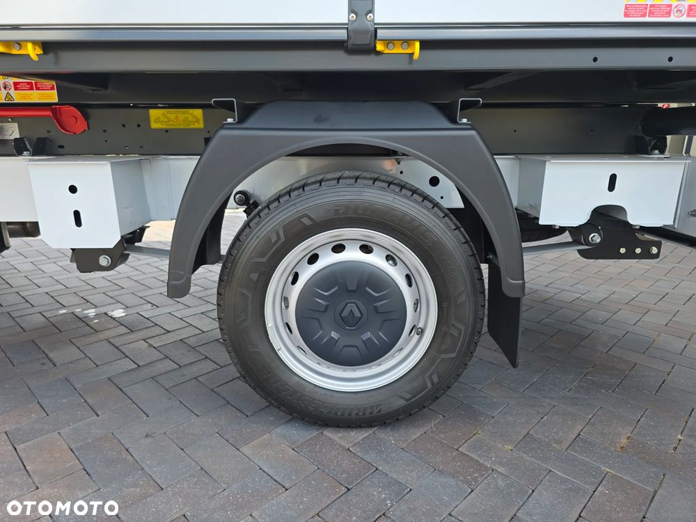 Renault MASTER 17Km WYWROTKA 3 STRONNA 1011Kg Ładowność SILNIK 2,3 AUTO NIE UŻYWANE NA GWARANCJI STAN NOWY NOWY NOWY SALON POLSKA TO SŁONIK BOGATE WYPOSAŻENIE HAK LEDY KLIMA TEMPOMAT - 17