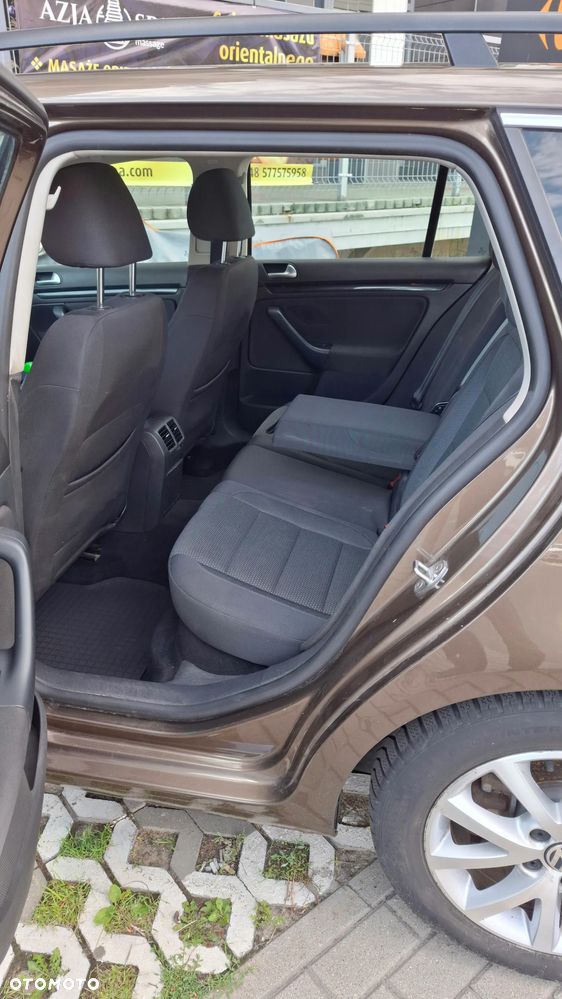 Volkswagen Golf 1.6 TDI Comfortline - 21