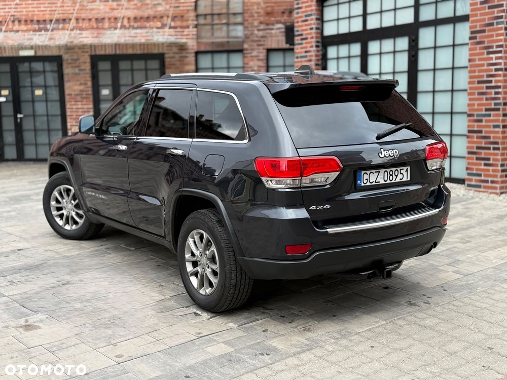 Jeep Grand Cherokee - 16