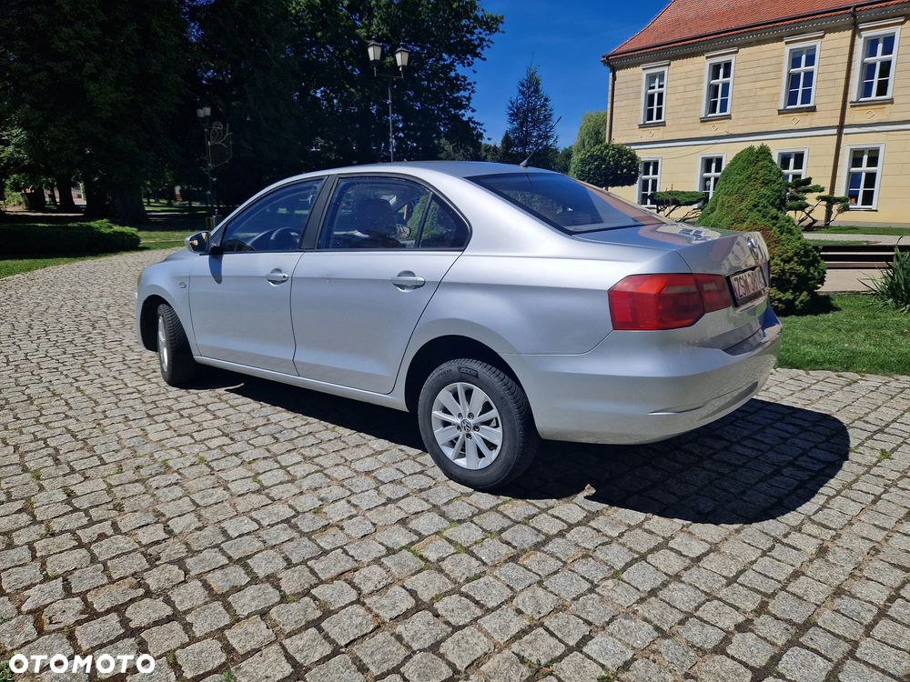 Volkswagen Jetta - 10