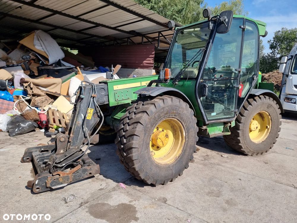 John Deere 3215 - 1