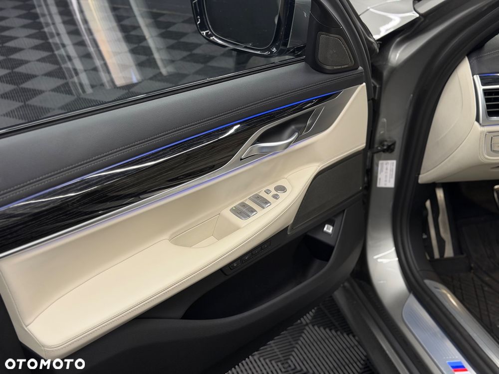 BMW Seria 7 - 15