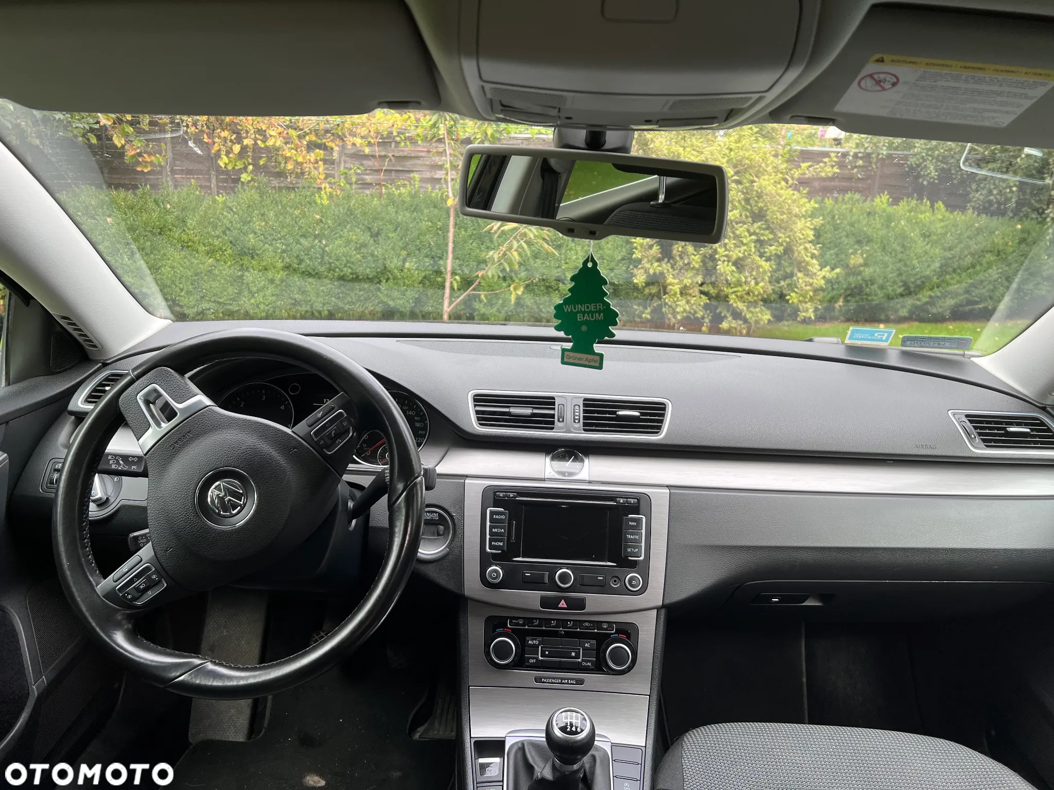 Volkswagen Passat 2.0 TDI Comfortline - 9