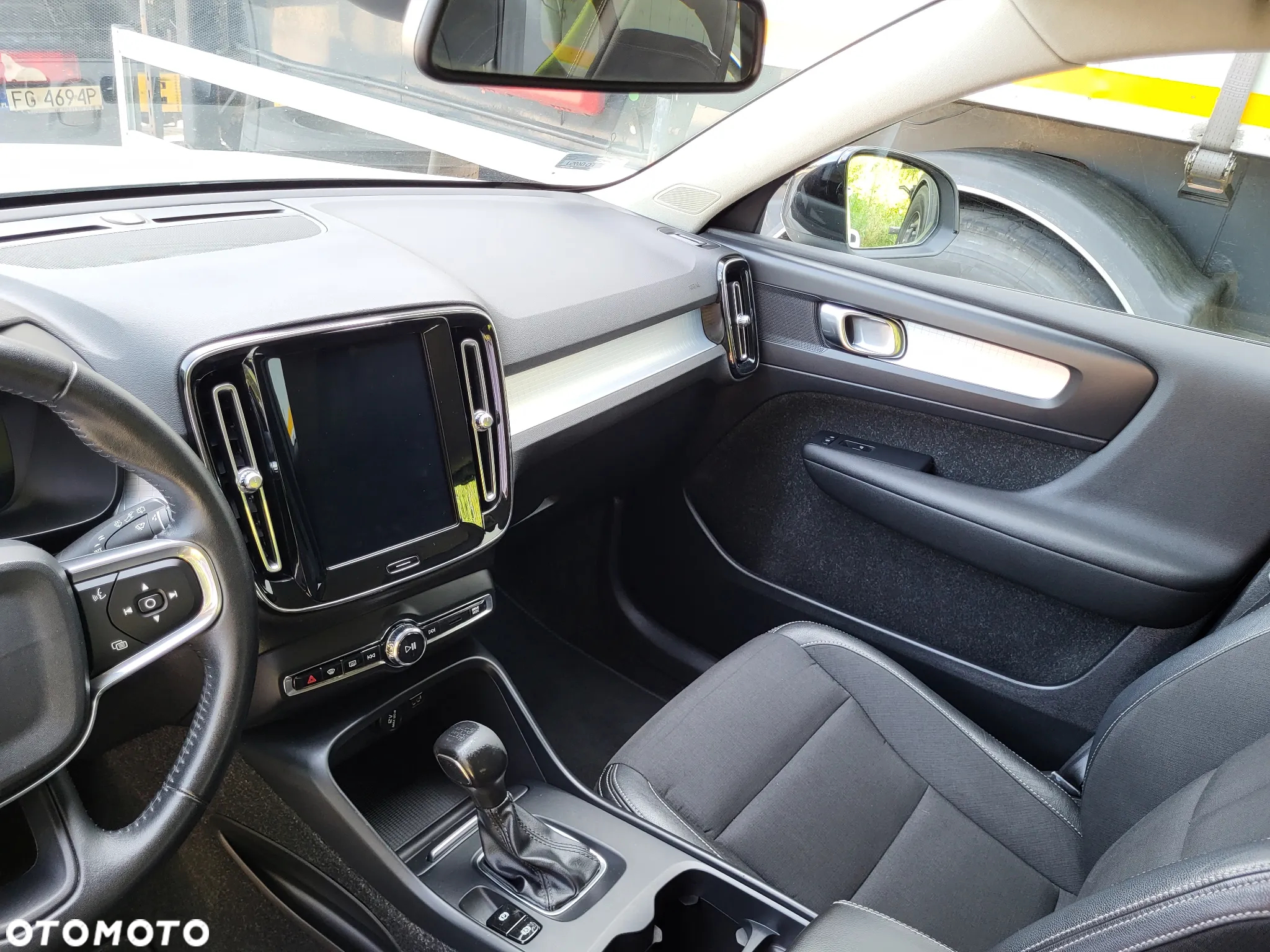 Volvo XC 40 T3 Momentum - 19