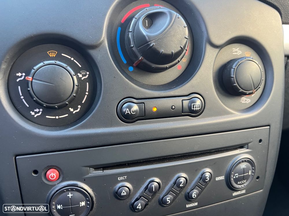 Renault Clio 1.2 16V Dynamique - 11