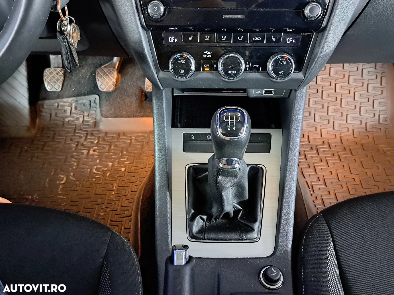 Skoda Octavia - 16