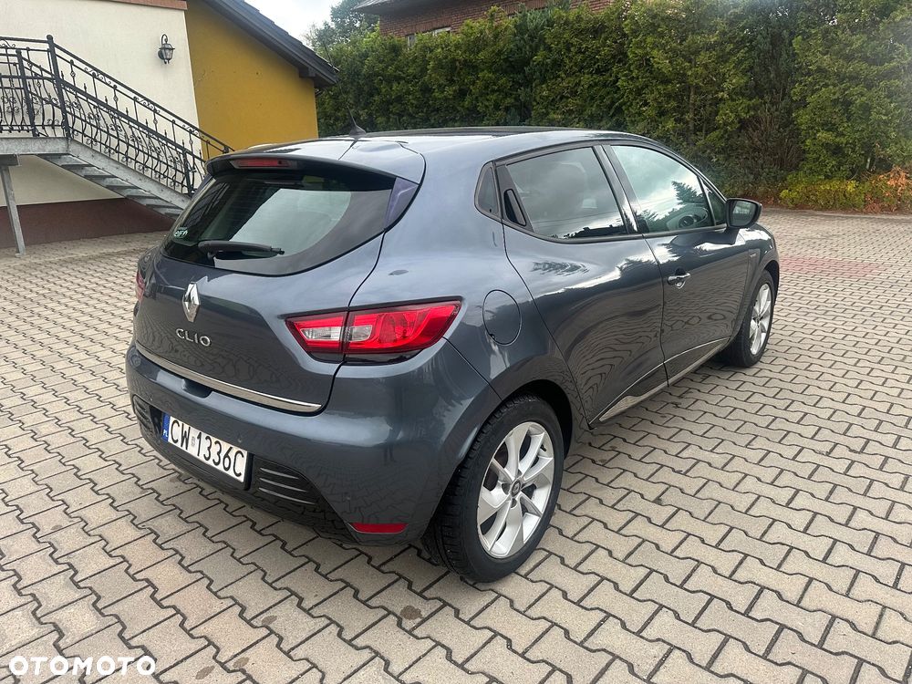 Renault Clio 1.2 16V Limited - 11