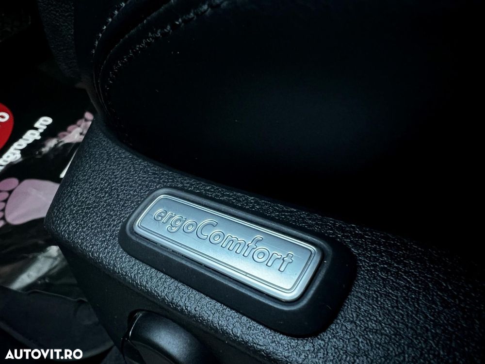 Volkswagen Passat - 28