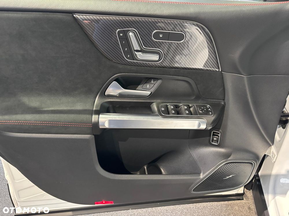 Mercedes-Benz GLB 200 d 4-Matic AMG Line 8G-DCT - 9