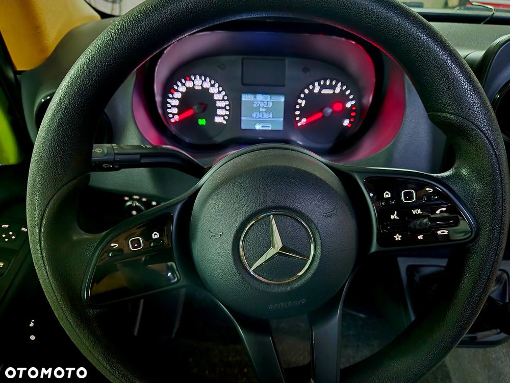 Mercedes-Benz Sprinter - 8