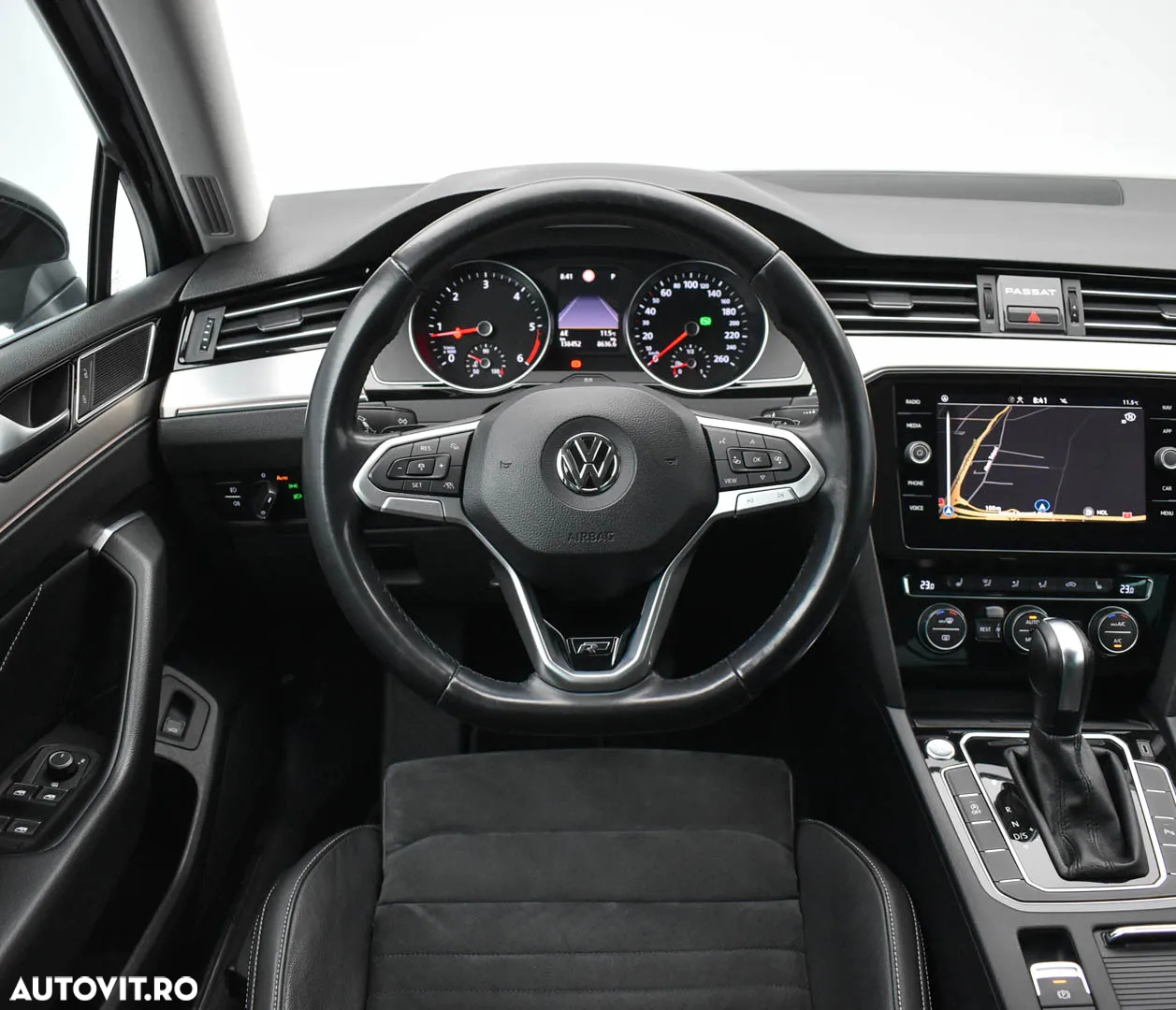Volkswagen Passat 2.0 TDI DSG 4Motion R Executive - 17