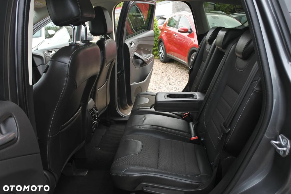 Ford Kuga 2.0 TDCi 2x4 Titanium - 9