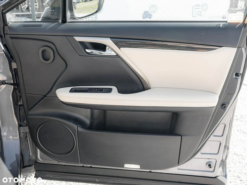 Lexus RX - 35