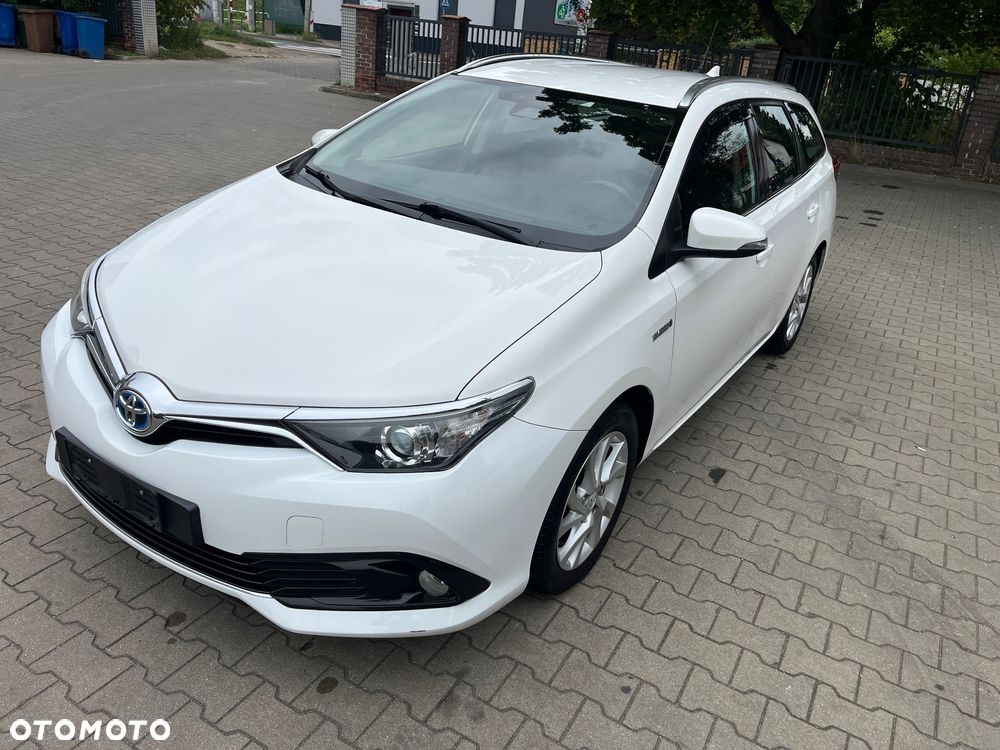 Toyota Auris Hybrid 135 Prestige - 18