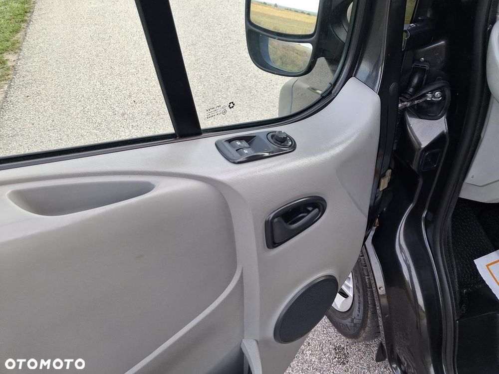 Opel Vivaro - 19