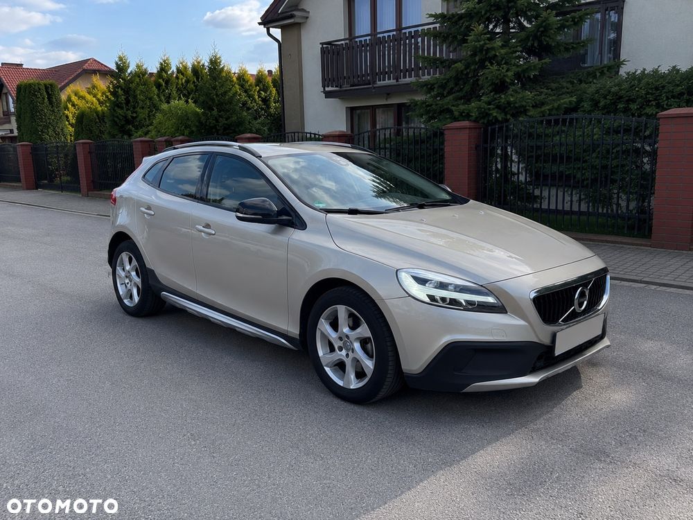 Volvo V40 D4 Geartronic Summum - 2