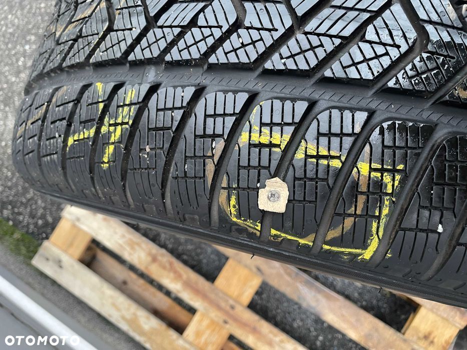 1x Opona zimowa 255/55/19 Pirelli Scorpion Winter AO XL 7,3mm!! - 3