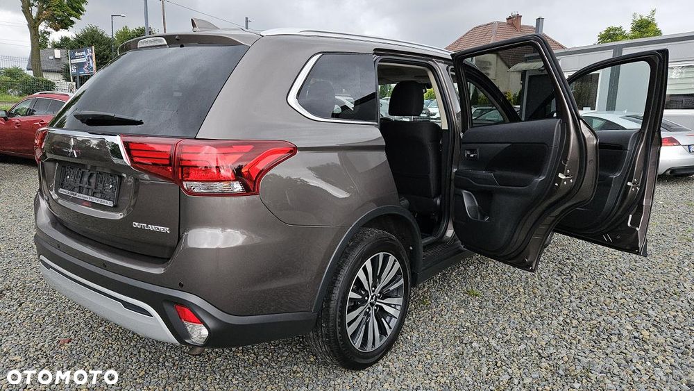 Mitsubishi Outlander 2.0 2WD CVT Spirit - 9