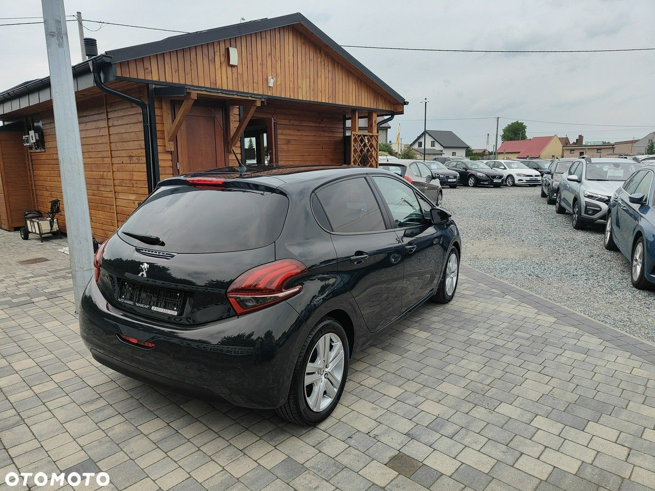 Peugeot 208 - 4