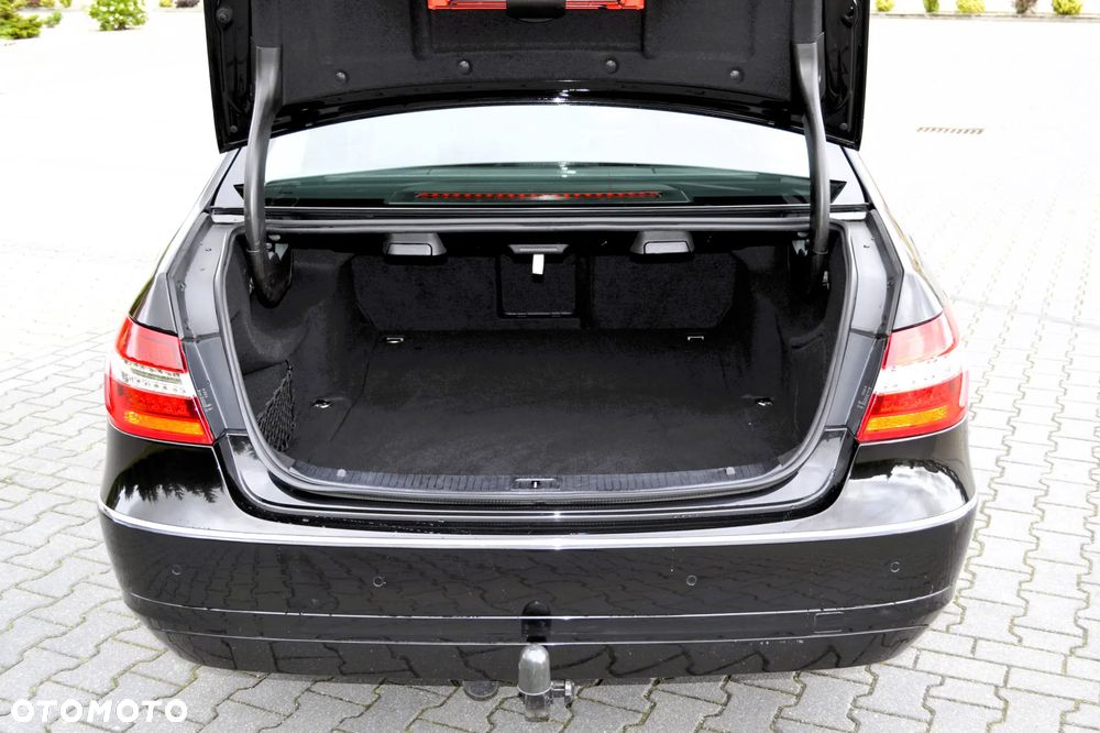 Mercedes-Benz Klasa E 200 CDI DPF BlueEFFICIENCY Automatik Avantgarde - 15