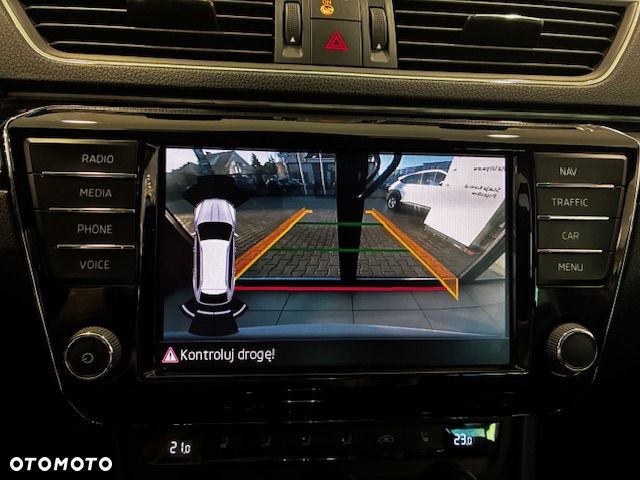 Skoda Superb 2.0 TDI L&K DSG - 18