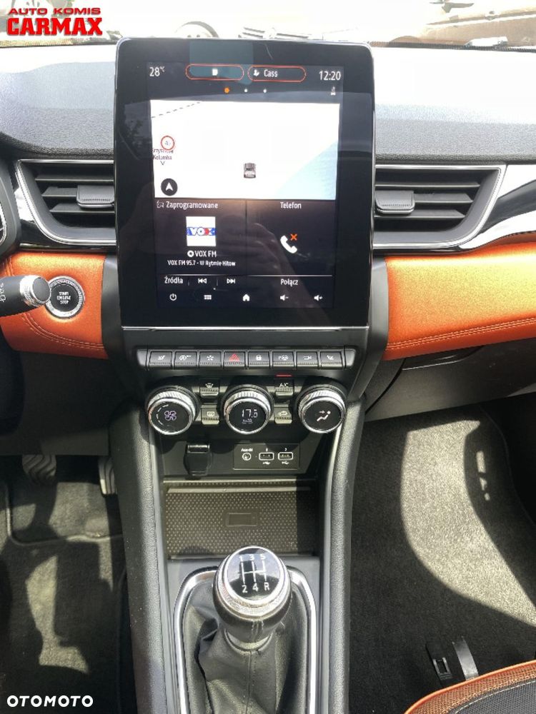 Renault Captur TCe 100 BUSINESS EDITION - 32