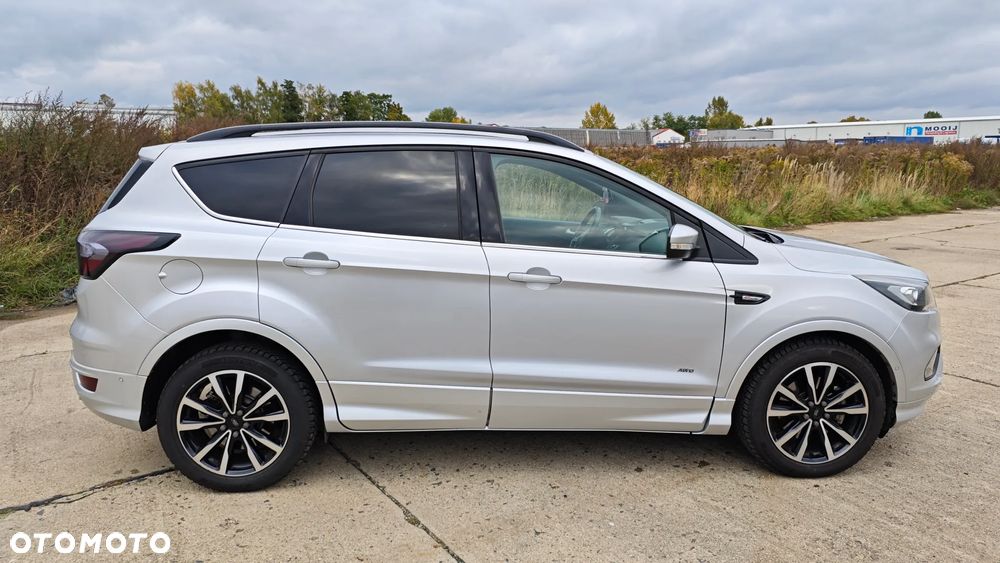 Ford Kuga 2.0 TDCi AWD ST-Line - 4