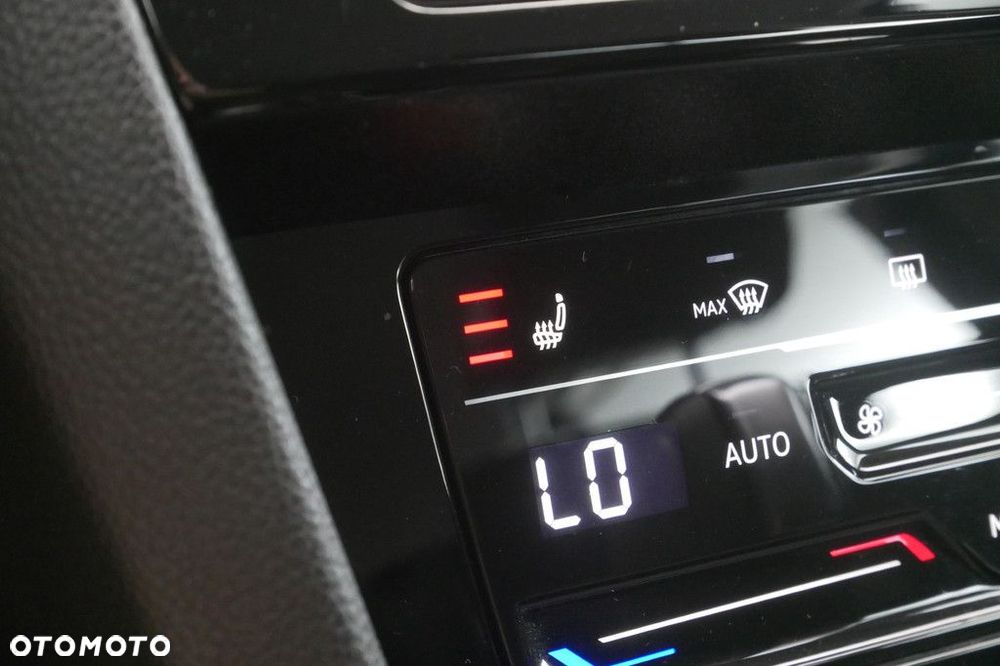 Volkswagen Passat Variant 2.0 TSI Business DSG - 21