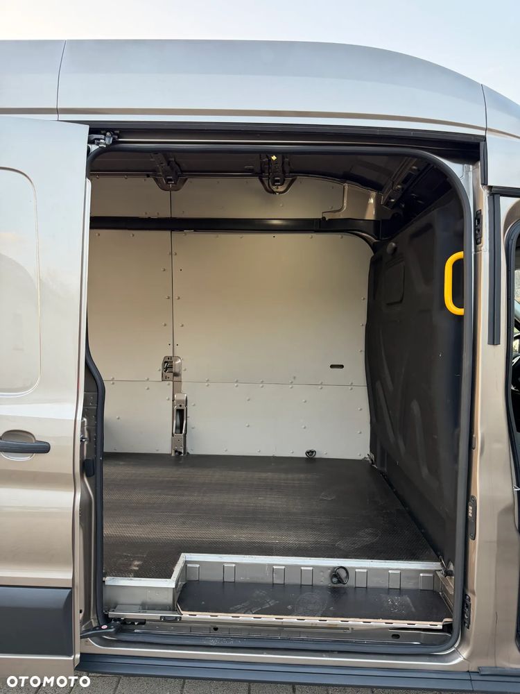 Ford Transit - 11