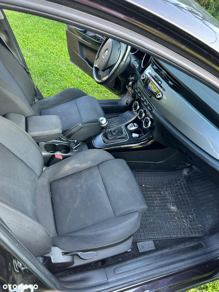 Alfa Romeo Giulietta 1.6 JTDM Veloce - 12
