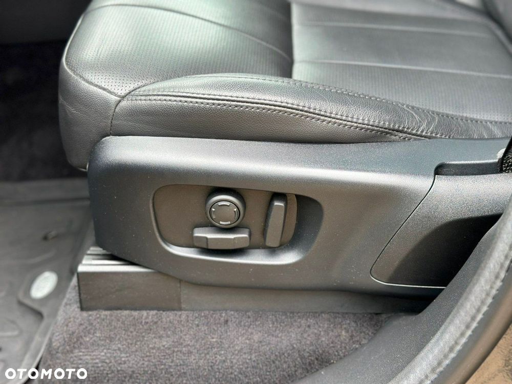 Land Rover Discovery 2.0 Si4 HSE Luxury - 24