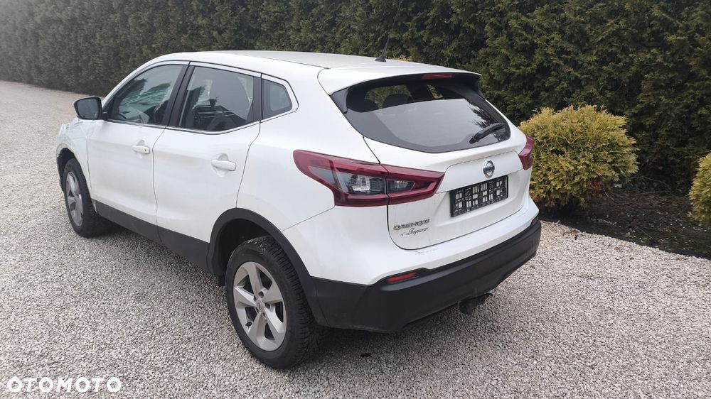 Nissan Qashqai - 1