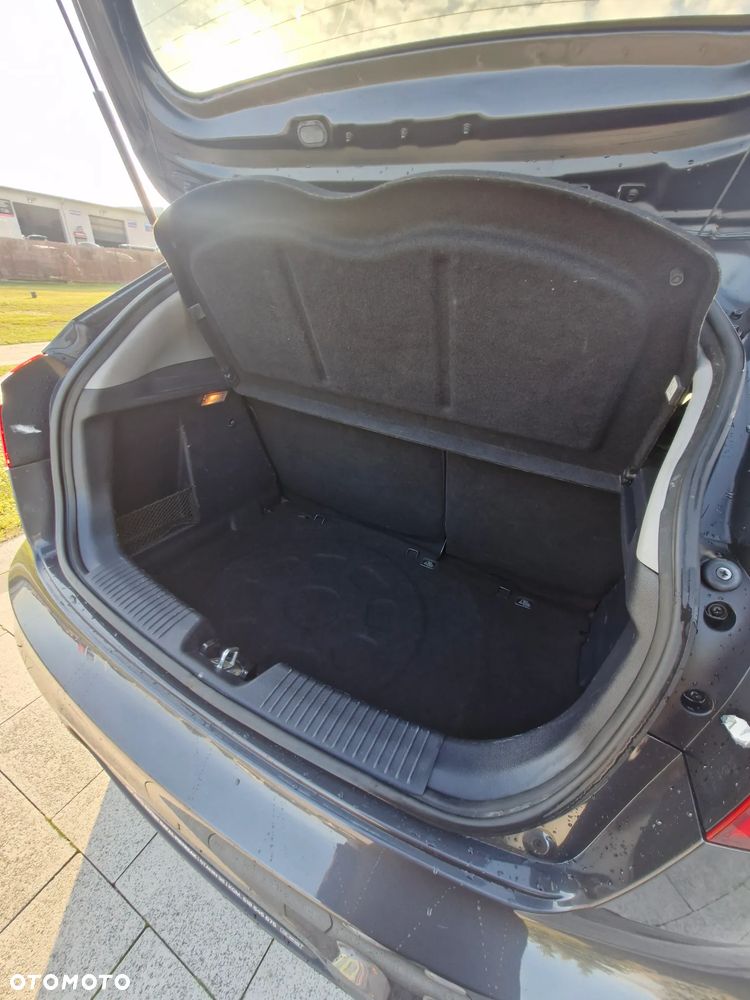 Kia Rio - 8