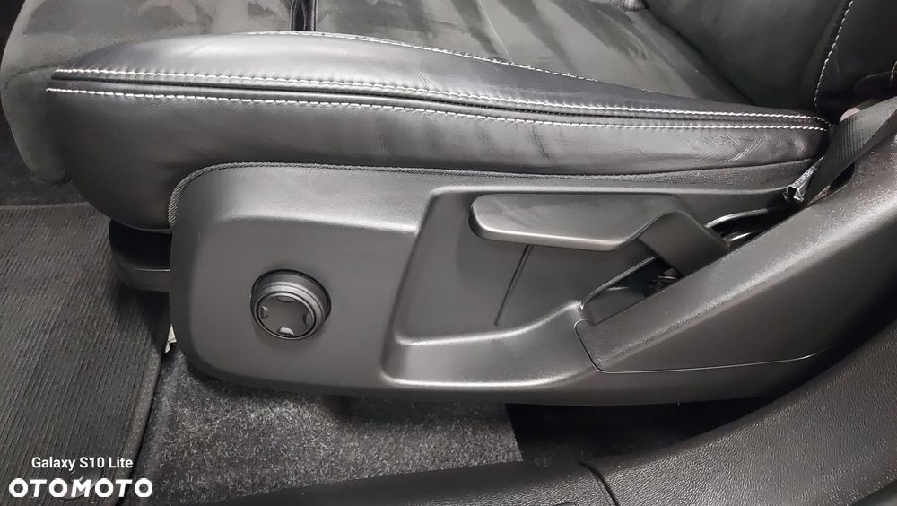Volvo XC 40 D3 SCR R-Design - 12