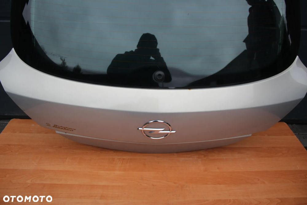 KLAPA BAGAŻNIKA OPEL ASTRA H GTC 3D Z167 - 8