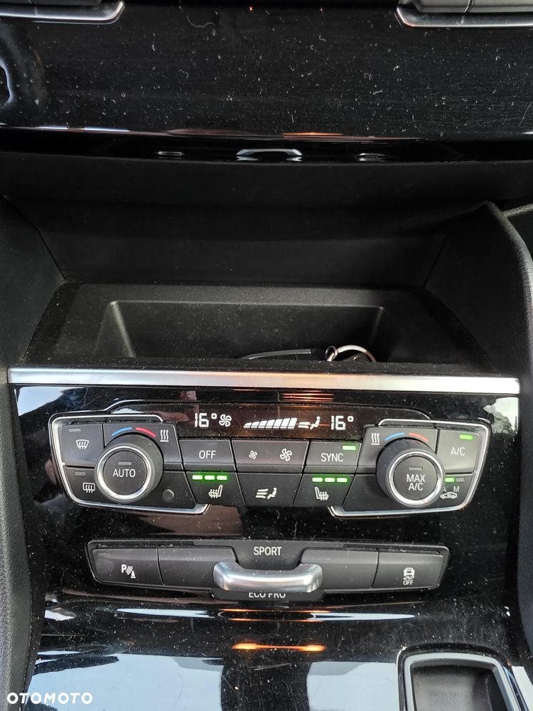 BMW Seria 2 216i - 8