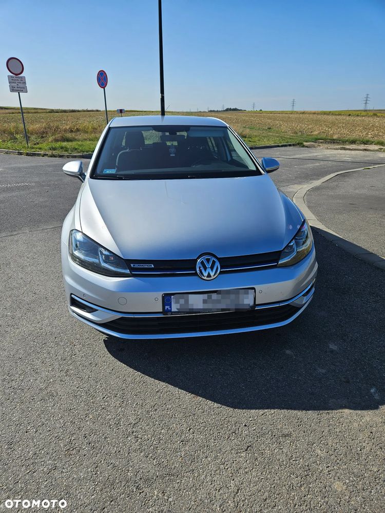 Volkswagen Golf - 4
