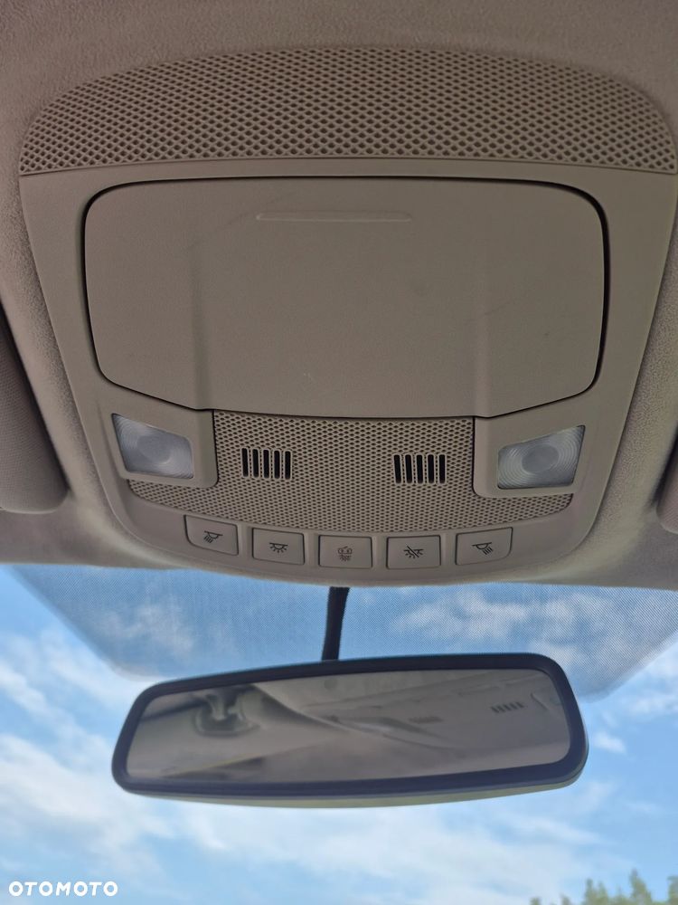 Ford Fusion - 16