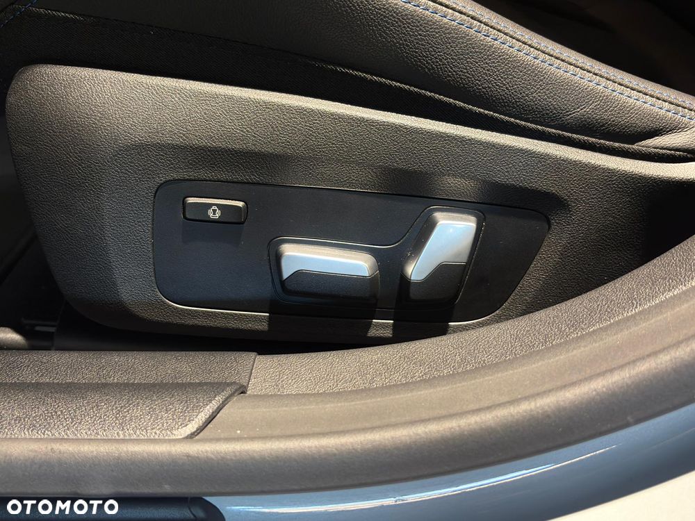 BMW i4 80.7kWh eDrive 35 M Sport - 11