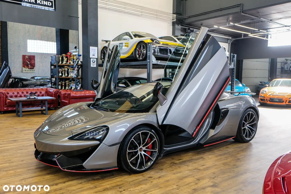 McLaren 570S Coupe - 1