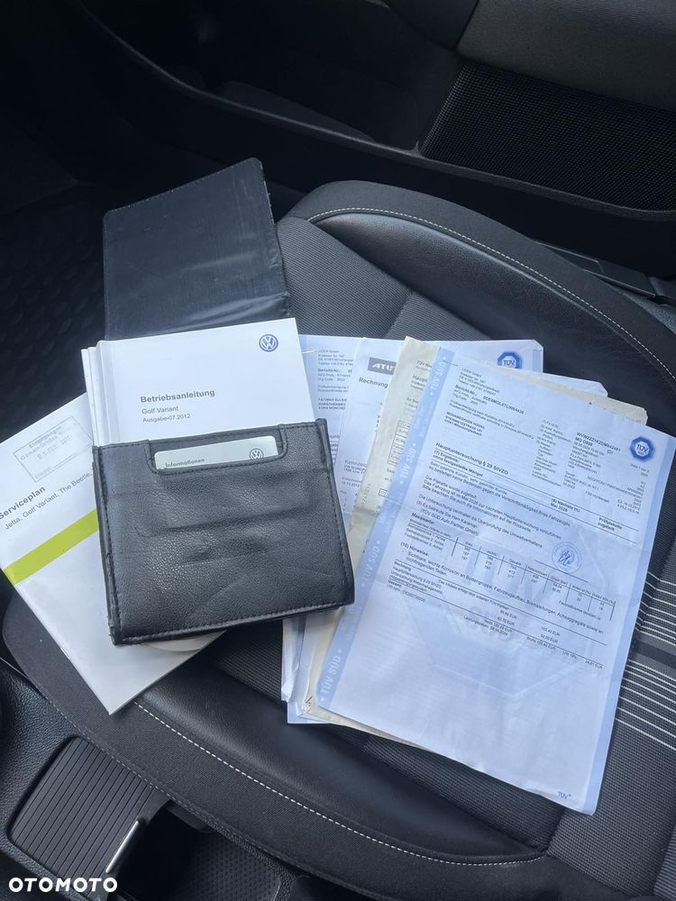 Volkswagen Golf 1.6 TDI DPF BlueMotion Technology MATCH - 23