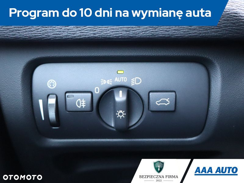 Volvo V40 - 19