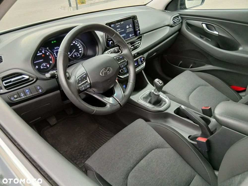 Hyundai i30 1.0 T-GDI Smart - 10