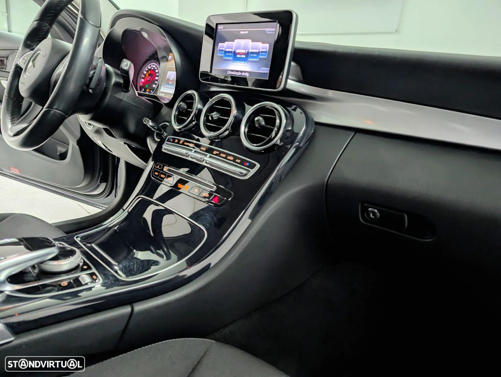Mercedes-Benz C 180 d Avantgarde Aut. - 3