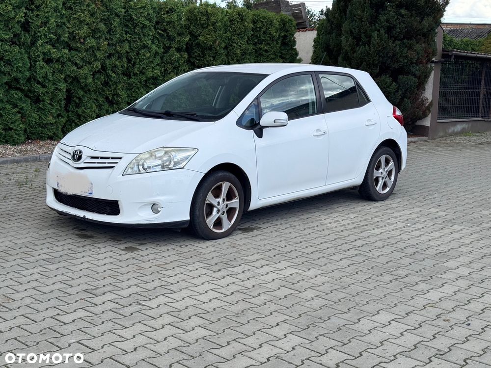 Toyota Auris 2.0 D-4D - 2