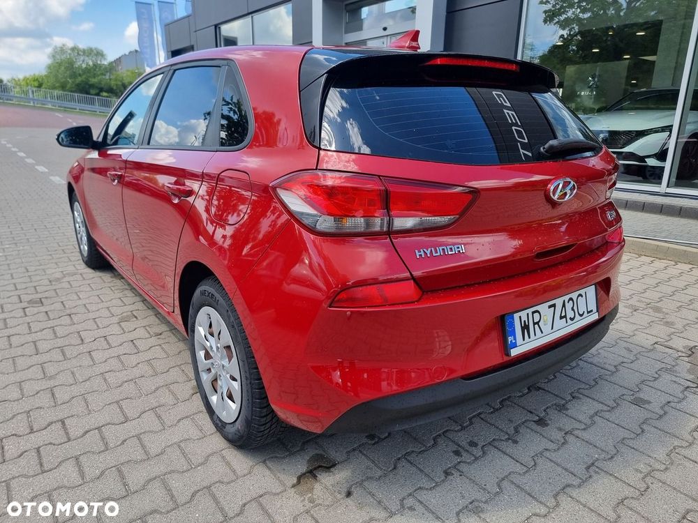 Hyundai i30 1.6 D GET - 11