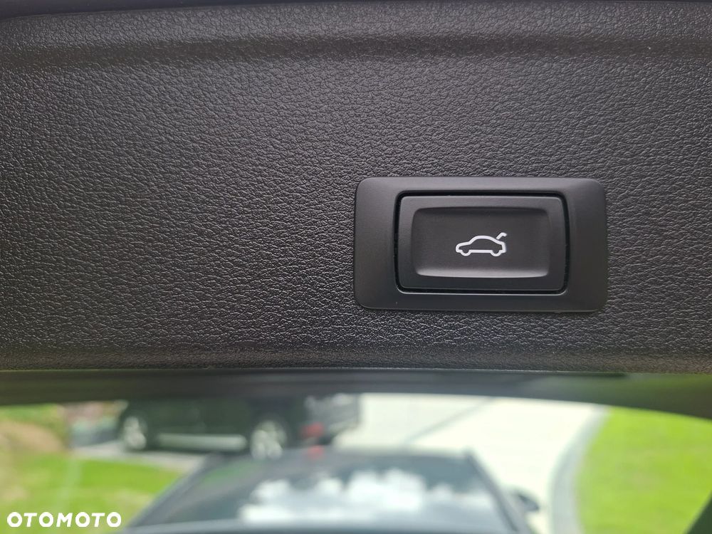 Audi A4 Avant 2.0 TDI ultra sport - 12